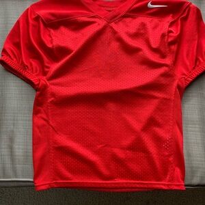 Boys Nike football practice jersey red size YM